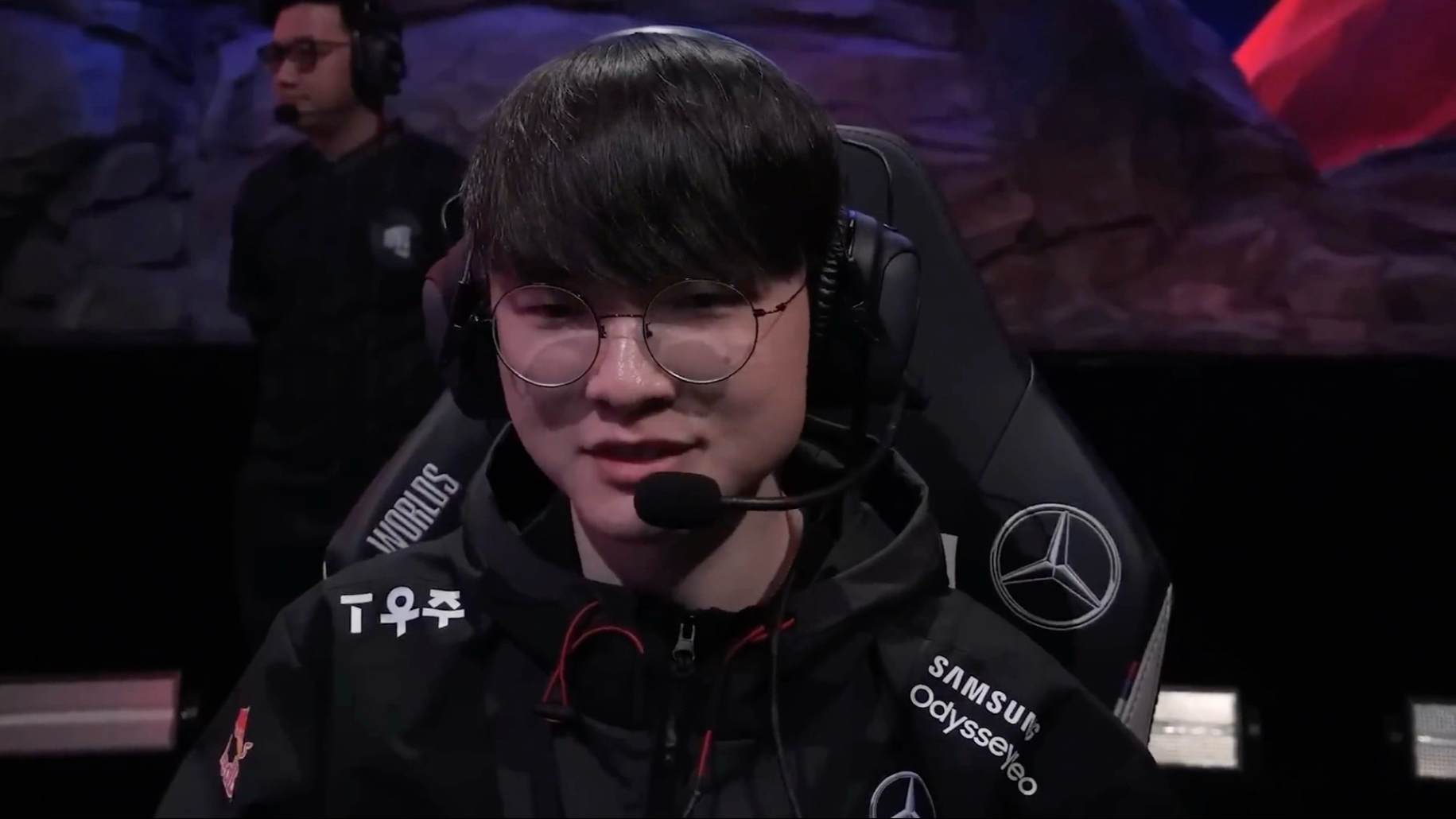 九游会-Faker连续十场比赛得分超过爆冷，SKT不断突破！引发球迷热议(faker最强的一场比赛)