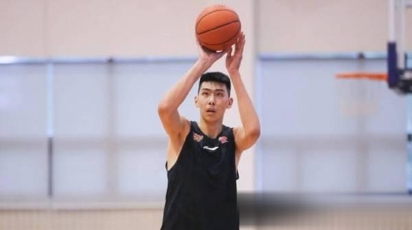 包含转会期体能课后，里尔内部沟通备战NBA季后赛，球迷炸锅，训练强度明显提升的词条