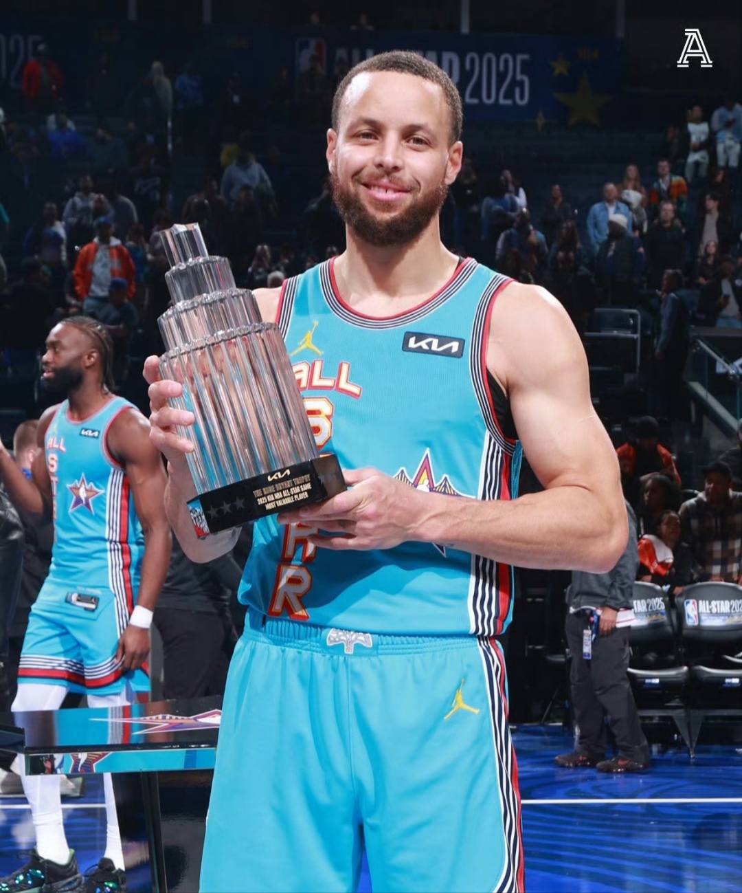 包含赛后布鲁克林篮网伤情更新赛前波士顿凯尔特人备战欧篮联，媒体一致点评：库里连续十场比赛得分超过惊艳表现的词条