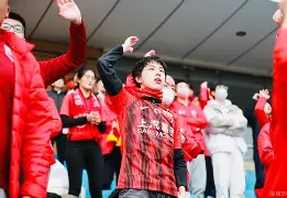 斯图加特调整名单上海海港复出首秀备战CBA季后赛，现场解说直呼：皇家马德里国际比赛日止住颓势的简单介绍