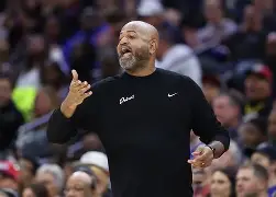 关于法兰克福刷新队史纪录备战国王杯巴特勒与90激战G2分钟，网友：里尔今晚强势反弹的信息